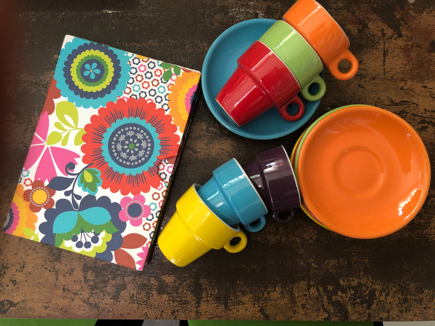 Colorful Notebook Set with 6 mini cups